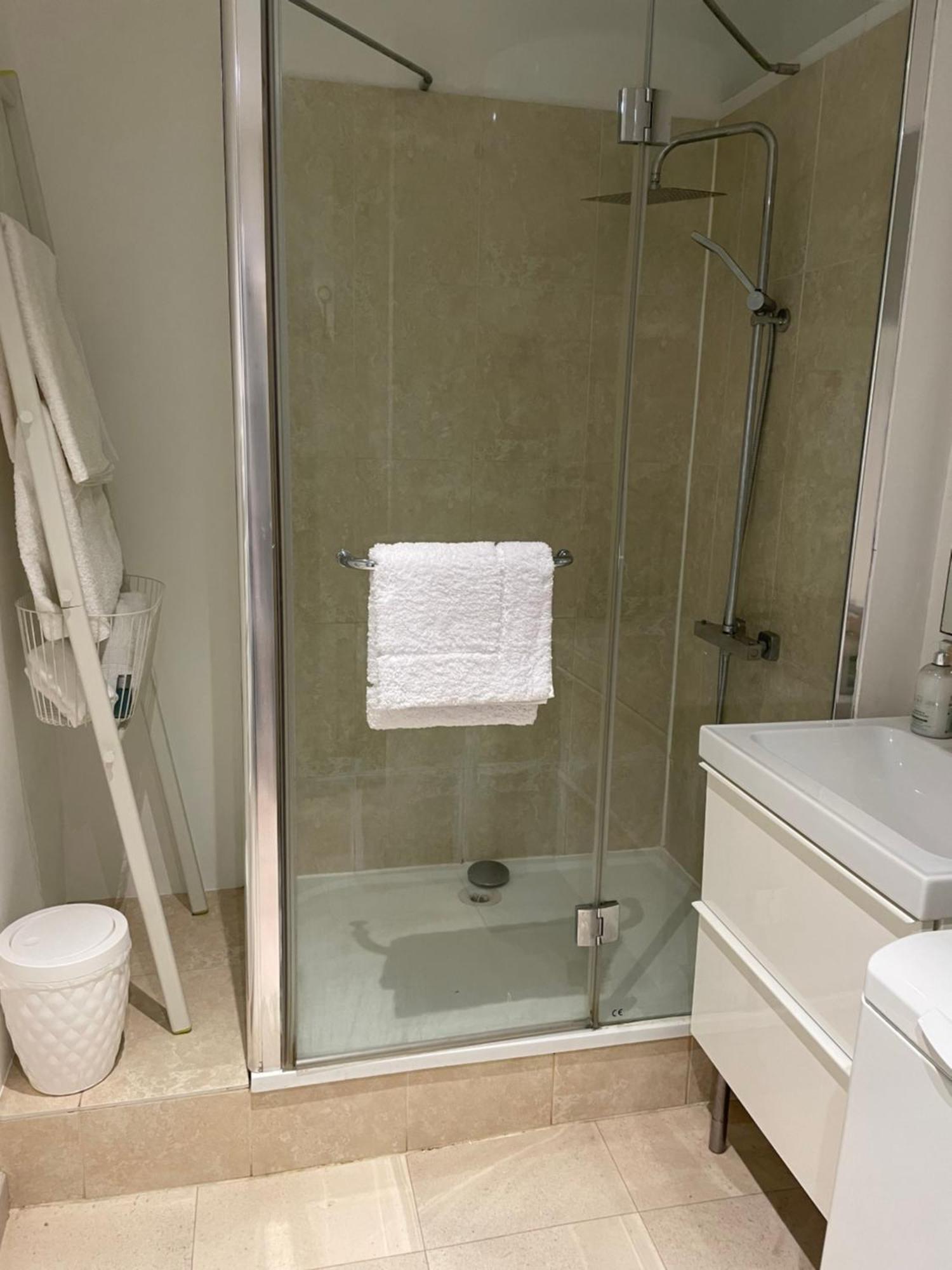 Appartement Au Port Dinan Bagian luar foto