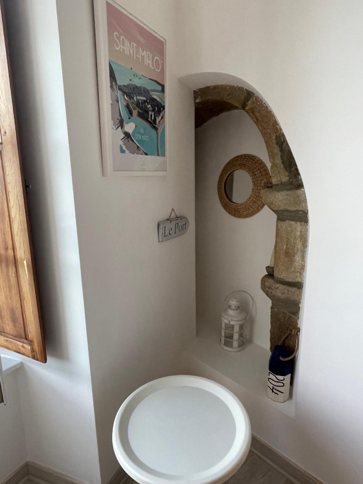 Appartement Au Port Dinan Bagian luar foto