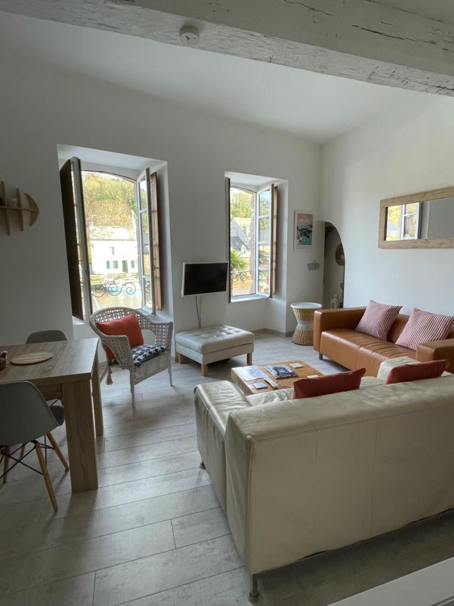 Appartement Au Port Dinan Bagian luar foto